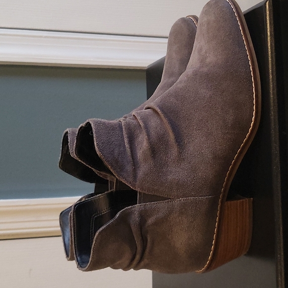 Booties - Picture 5 of 9